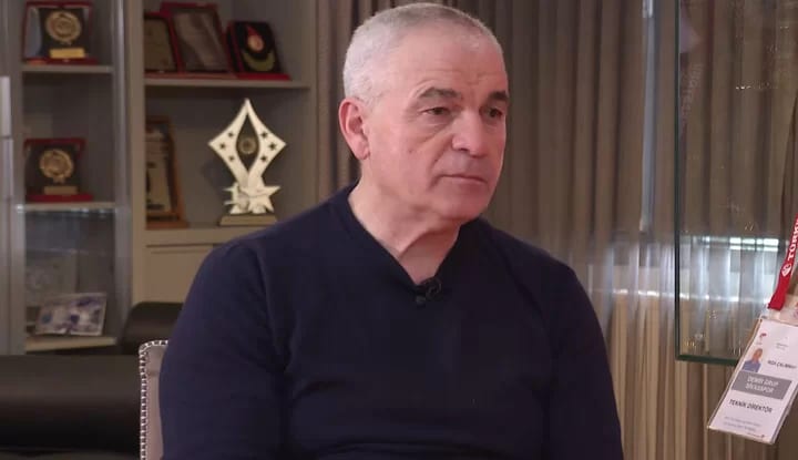 Rıza Çalımbay'dan flaş açıklamalar! "Beşiktaş değerli futbolcuların arkasında durmuyor"