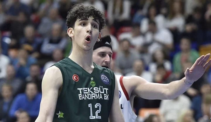 Sadık Emir Kabaca, Beşiktaş'ta!