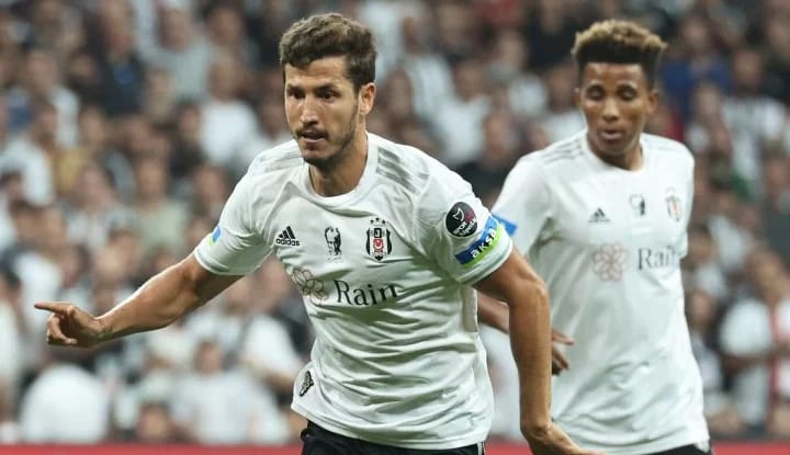 Salih Uçan, Trabzonspor maçına yetişti!