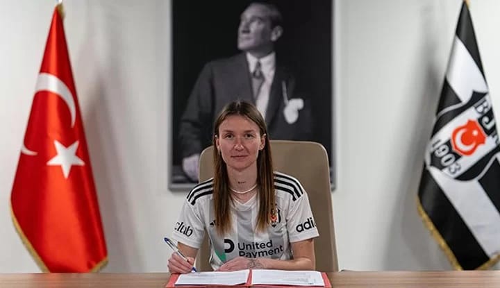 Sara Pusztai resmen Beşiktaş'ta!