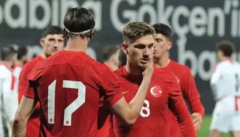 Semih, İtalya'yı da boş geçmedi!