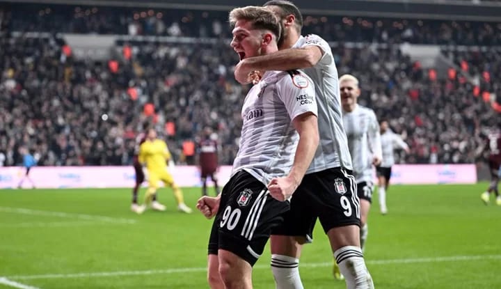 Semih Kılıçsoy'dan A Milli Takım açıklaması! "Montella ile iletişimimiz sürüyor"