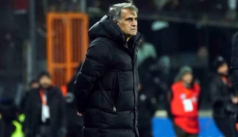 Şenol Güneş takımla özel görüştü!