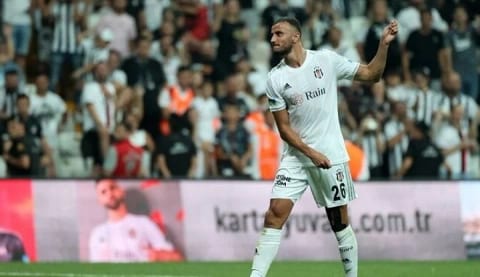 Şenol Güneş'ten Romain Saiss kararı!
