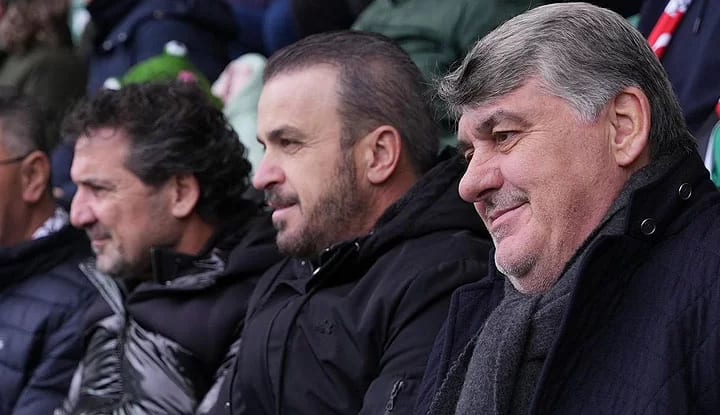 Serdal Adalı, Sakaryaspor maçını tribünden takip etti!