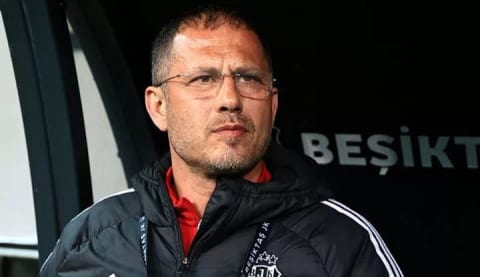 Serdar Topraktepe derbi öncesi toplantı! "Taraftarımız için oynayacağız"