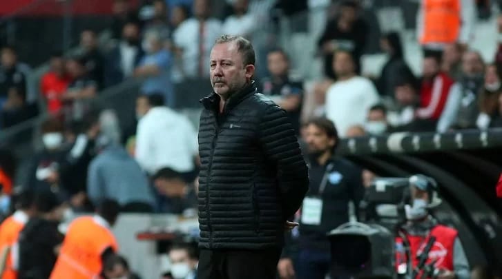 "Sergen hocayı dinledim, yere göğe sığdıramadı, ben de çok beğendim; gelin görün ki..."