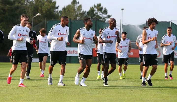 Sergen Yalçın, iki ismi kadrodan kesiyor!