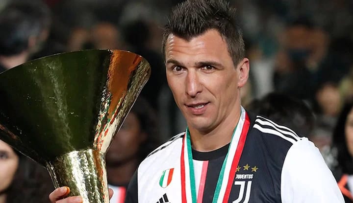 Sergen Yalçın, Mandzukic'i açıkladı; flaş bir gelişmeyi daha duyurdular!