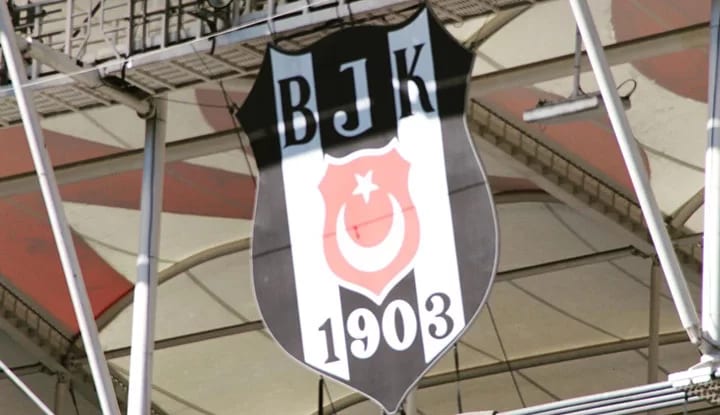 Sergen Yalçın, takımı sahaya çıkardı! Beşiktaşlı oyuncu, gözyaşlarını tutamadı!
