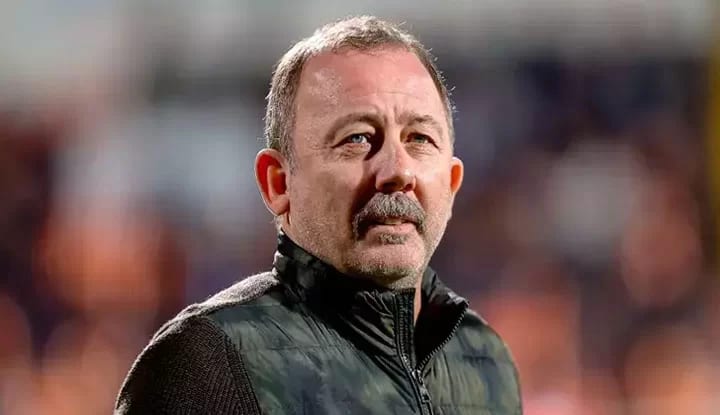 Sergen Yalçın'dan Beşiktaş açıklaması! ''Bizden sunum istediler''