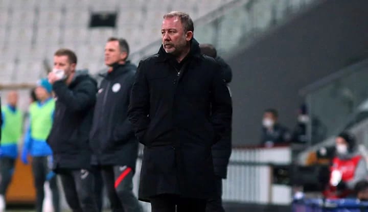 Sergen Yalçın'dan son dakika transfer açıklaması! "Benim raporum başkanda duruyor"