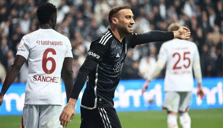 Sinan Engin, Cenk Tosun'un pozisyonuna ateş püskürdü! "Tarafınızı bu kadar belli etmeyin"