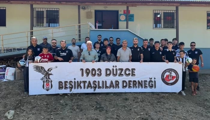 Siyah-Beyaz Dayanışma Köy Okulunu Şenlendirdi!