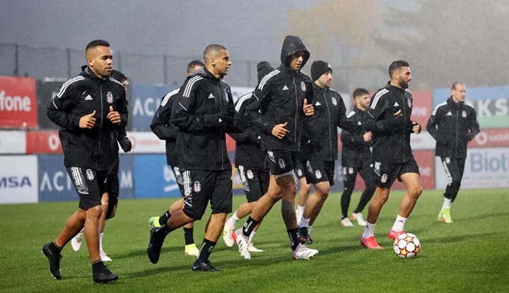 Beşiktaş'ın Ajax maçı kamp kadrosu açıklandı!