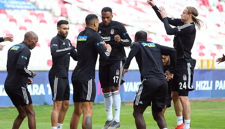 Beşiktaş'ın ilk 11'i belli oldu!