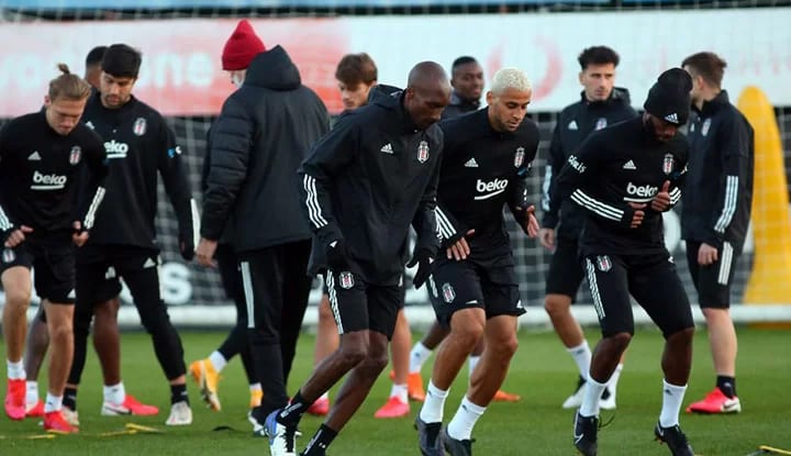 Beşiktaş'ın ilk 11'i belli oldu!