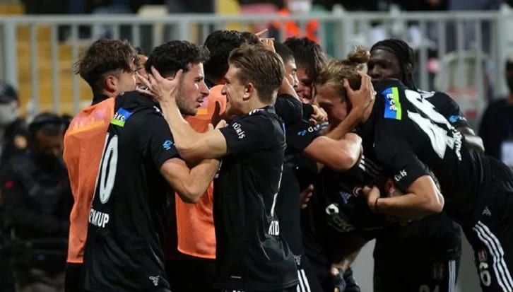 Beşiktaş'ın Sivasspor maçı kamp kadrosu açıklandı!
