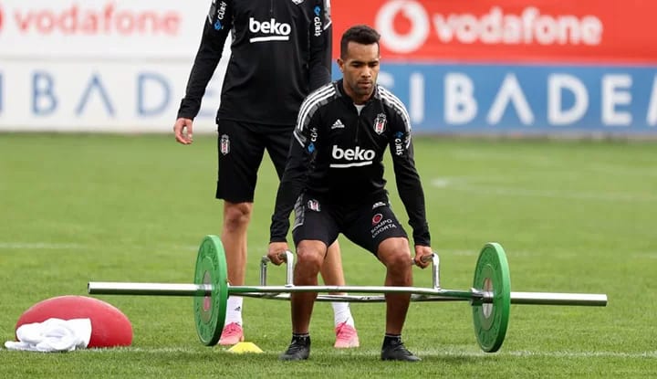 Alex Teixeira, sahalardan ne kadar uzak kalacak? Belli oldu!