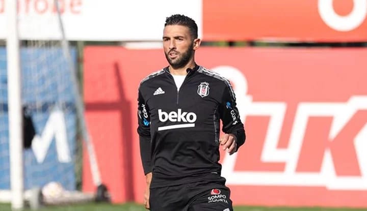 SON DAKİKA! Beşiktaş'ta derbi öncesi talihsiz sakatlık! Burun kemiği kırıldı!