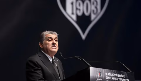 Serdal Adalı güven tazeledi!