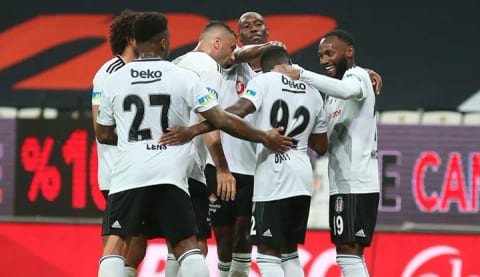 "Şu anda kendisini Messi zannediyor"