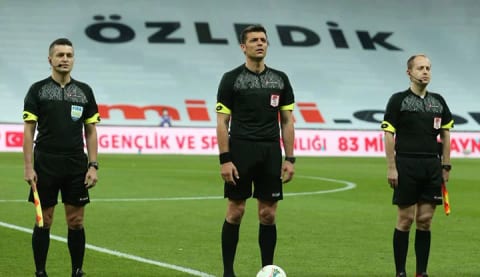 "Şu iki kararı bile hakem olmadığının göstergesi"