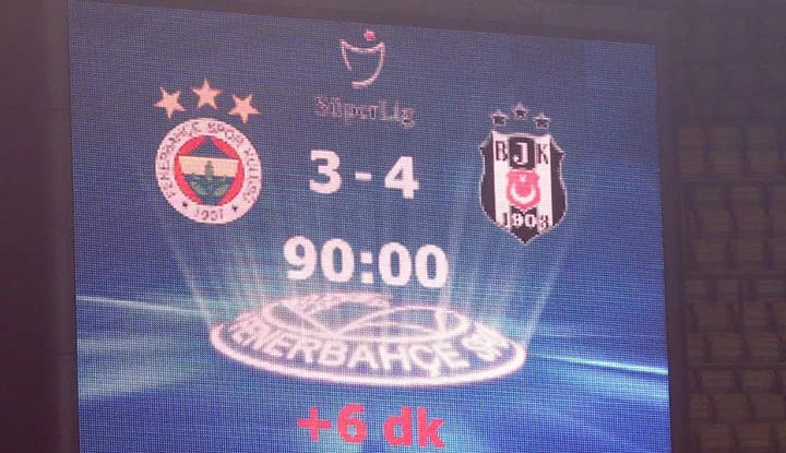 Tarihi derbinin manşetlerine göz atın! "Kartal bombaladı, Kadıköy düştü"
