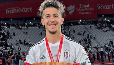 Tayfur Bingöl resmen Eyüpspor’da!