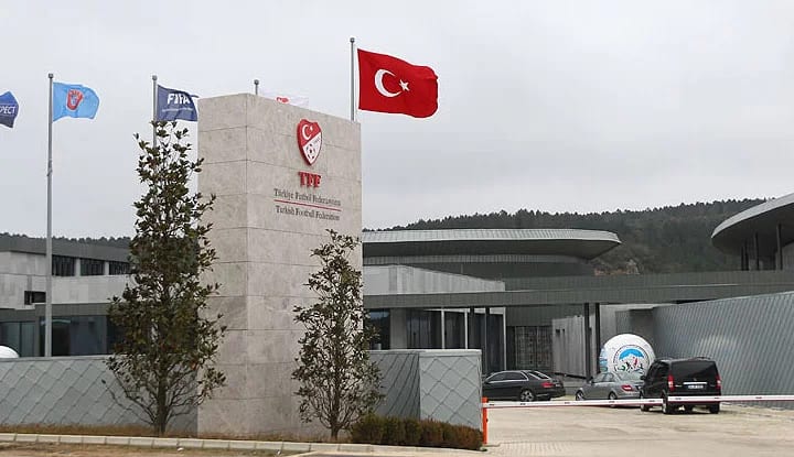 TFF, menajerlere ödenen ücretleri açıkladı! İşte Beşiktaş'ın ödediği ücret!