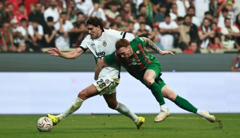 Trio ekibi, Vlahovic'in pozisyonuna PENALTI dedi!
