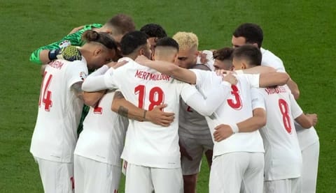 Türkiye'nin Galler karşısında ilk 11'i belli oldu!