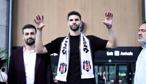 Ümit Akdağ, İstanbul’da