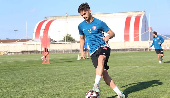 Ümraniyespor Teknik Direktörü'nden Ajdin Hasic açıklaması!