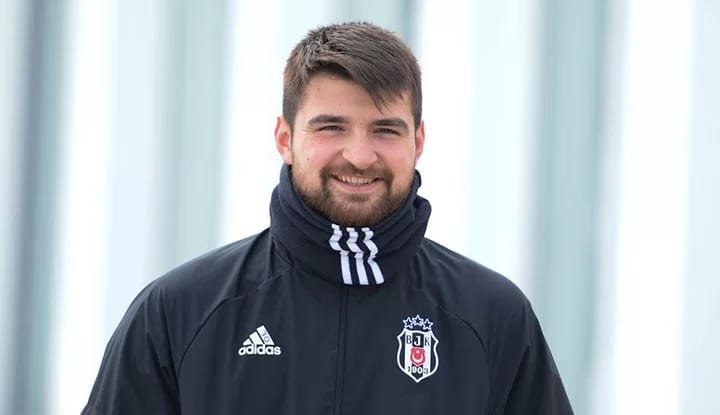 "Uzun yıllar bu takımın kalesini korumak istiyorum"