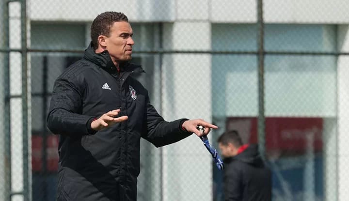 Valerien Ismael, Beşiktaş'ta ilk kararını uyguluyor