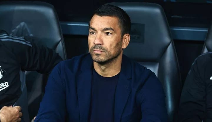Van Bronckhorst'tan açıklamalar! "Islıkları anlamadım"