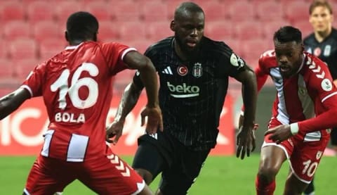 Van Bronckhorst'tan Jean Onana kararı!