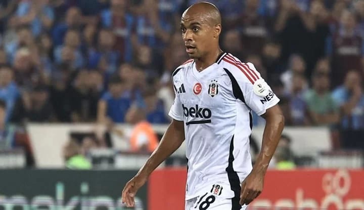 Van Bronckhorst'un jokeri Joao Mario!