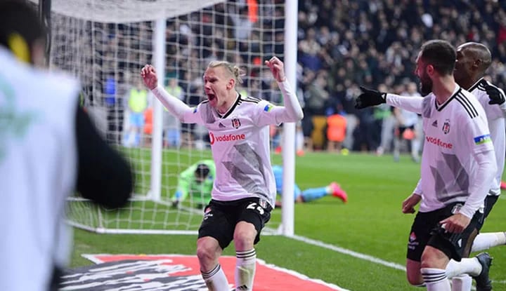 "Vida, Beşiktaş’ta uzun süre kalmayacak"