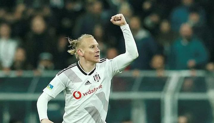 Vida'nın menajerinden flaş açıklama! "Teklif var ama Vida burada mutlu"