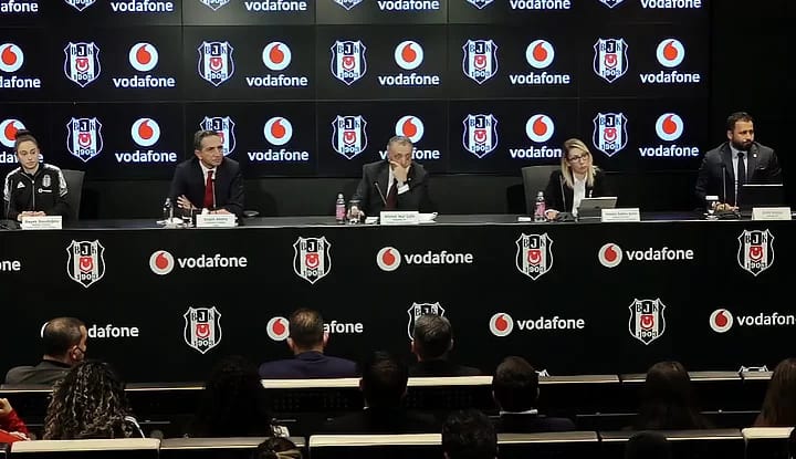 Vodafone ile yapılan yeni sponsorluk anlaşmasının detayı açıklandı! İşte elde edilecek gelir...