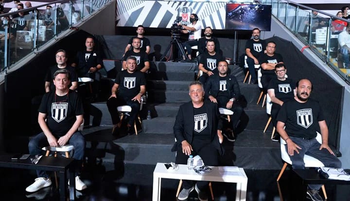 Vodafone Park'ta maç sonu özlenen görüntüler! Beşiktaşlı yöneticiler, omuz omuza coştu!