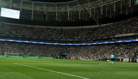 Vodafone Park'ta sürpriz maç! Canlı yayında açıkladı!