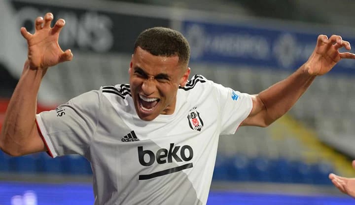 Welinton, Marcao'yu yendi; Kartal Pençesi yaptı! Douglas da ortaya çıktı! İşte görüntüler...