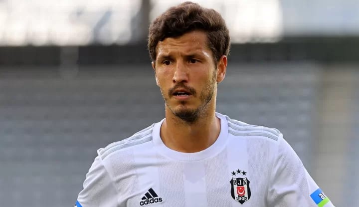 Zinedine Zidane'a benzettiler! Beşiktaş'ta Salih Uçan fırtınası