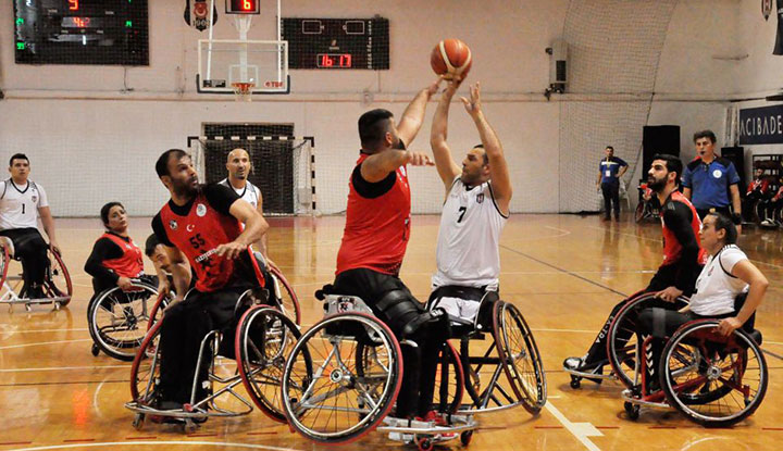 Tekerlekli Sandalye Basketbol Takımı, tek farkla galip!