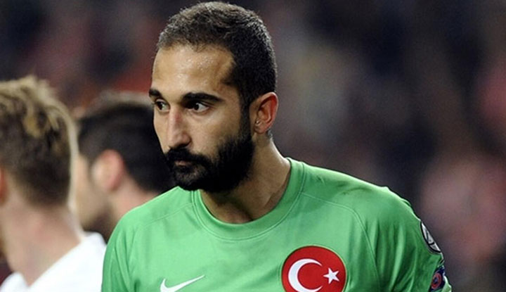 Başakşehir'den izin çıktı, Volkan Babacan imzayı atacak!