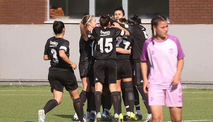 Beşiktaş Kadın Futbol Takımı'ndan 10 gollü galibiyet!