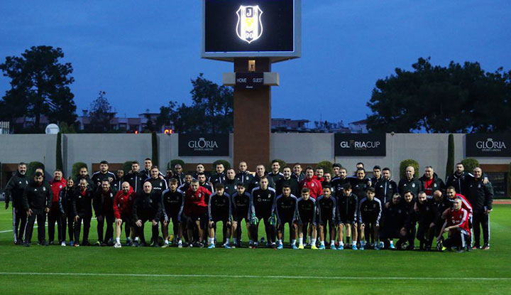 Beşiktaş'ın Antalya kampı başladı! 4 oyuncu takımdan ayrı çalıştı!